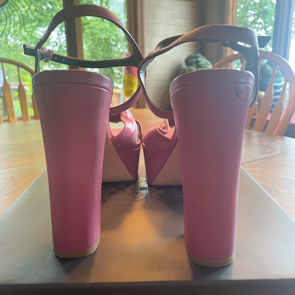 Vince Camuto Stefaney Platform Block Heel in Fushia - Picture 7 of 8